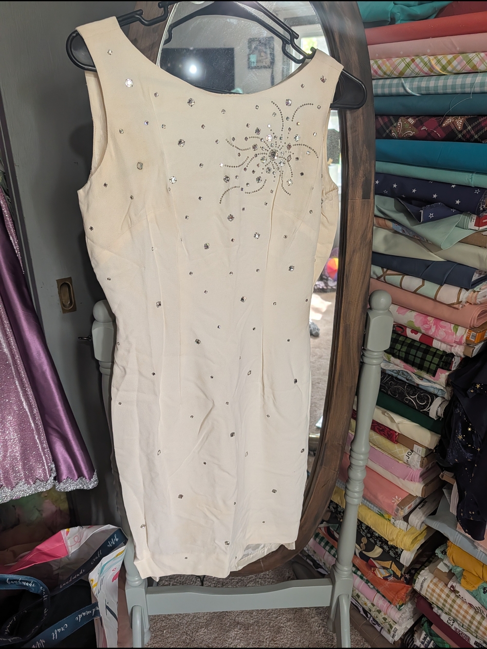 Vintage 50s Embellished Cream Sleeveless Sheath Dress